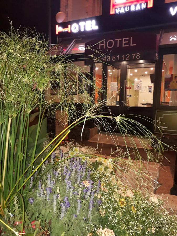 Hotel Vauban Livry-Gargan Exterior photo